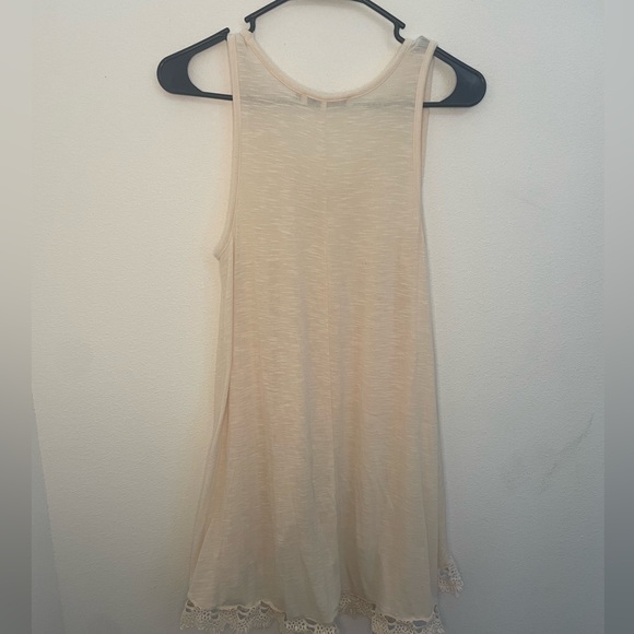 Women’s Chloe K Crochet Trim Tunic Extra Long Cream Tank Top Size Medium - Picture 8 of 9